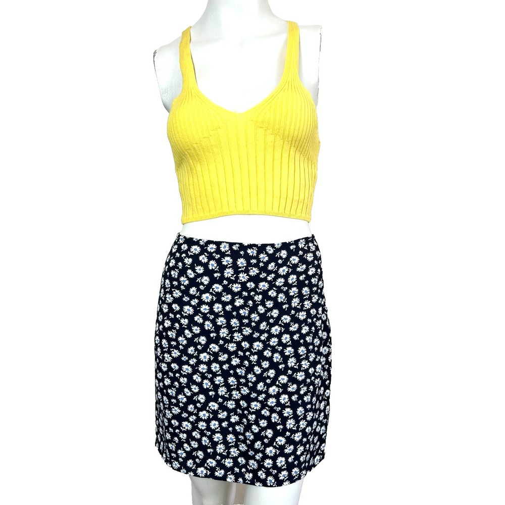 Reformation Mini Skirt Size 4 Navy Daisy Floral Back Zip Un-Lined No Slit EUC - Picture 3 of 12
